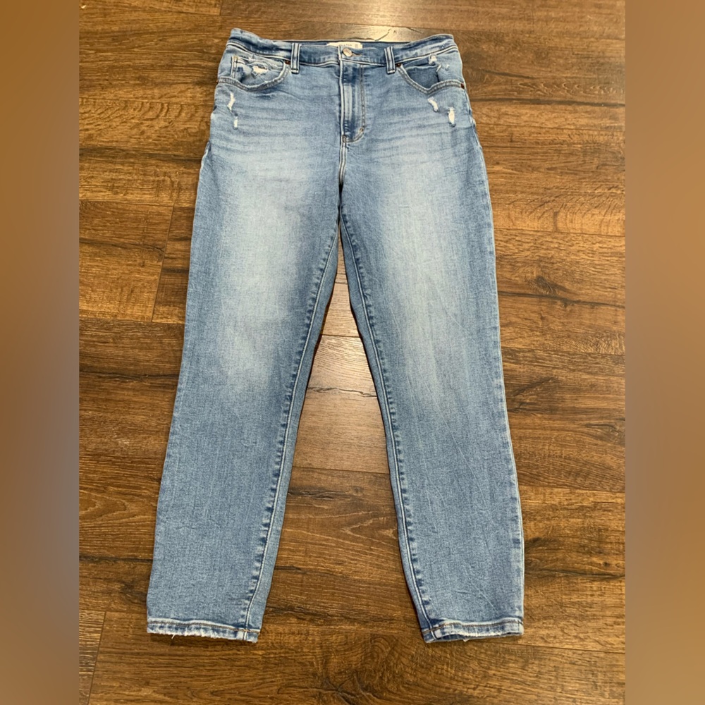 Abercrombie & Fitch. The Super Skinny Ankle High Rise Woman’s jeans. Size 30